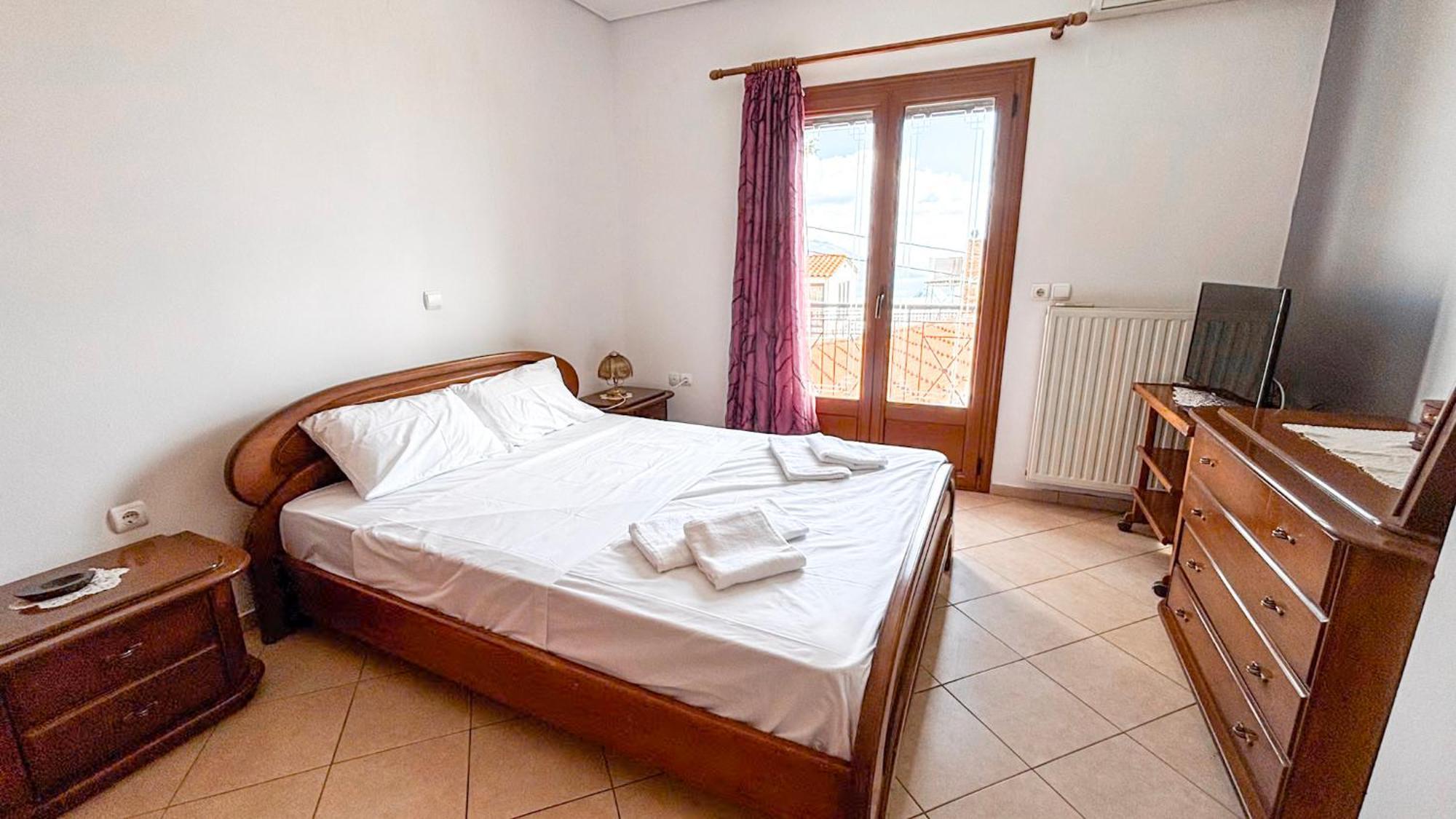 Holiday home Ouranias House *