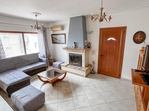 Holiday home Ouranias House